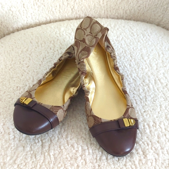 Women Coach Delphine Logo Jacquard Cap Toe Ballet Flats Brown/Tan - Picture 1 of 7